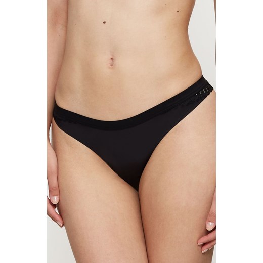 Triumph Aura Spotlight High Leg stringi 10207998, Kolor czarny, Rozmiar 36, Triumph ze sklepu Intymna w kategorii Majtki damskie - zdjęcie 184151215