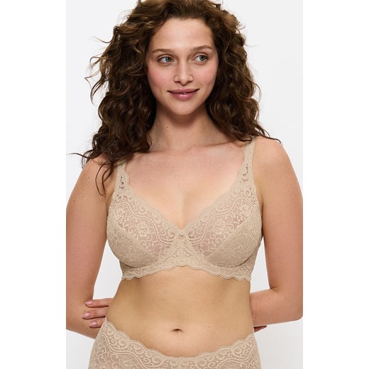 Triumph biustonosz miękki soft Amourette 10209574-0026, Kolor cielisty, Rozmiar 75B, Triumph ze sklepu Intymna w kategorii Biustonosze - zdjęcie 184151268