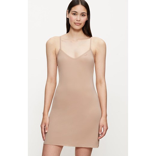 Triumph sukienka na ramiączkach Body Make-Up Dress 10216518-6106, Kolor beżowy, Rozmiar L, Triumph ze sklepu Intymna w kategorii Koszule nocne - zdjęcie 184151947