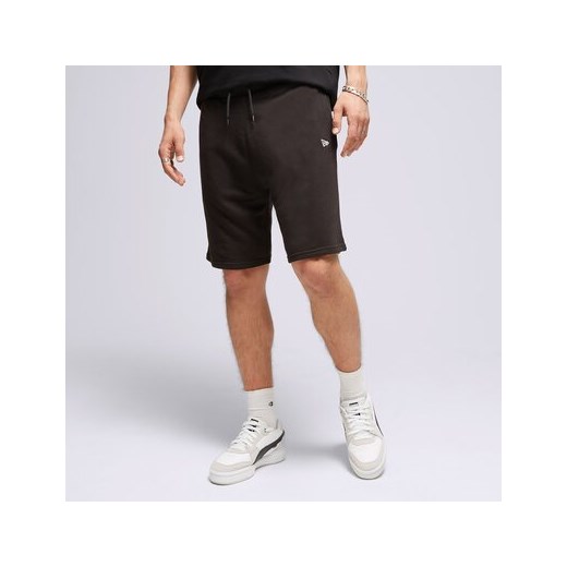 NEW ERA SZORTY NE ESSENTIAL NEW ERA ze sklepu Sizeer w kategorii Spodenki męskie - zdjęcie 184156576