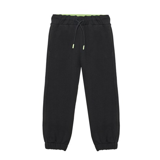 United Colors Of Benetton Spodnie dresowe 3J68CF05W Czarny Regular Fit ze sklepu MODIVO w kategorii Spodnie chłopięce - zdjęcie 184158468