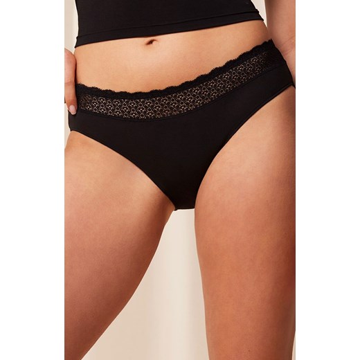 Triumph figi damskie typu Tai czarne Feel of Modal 10214403, Kolor czarny, Rozmiar S, Triumph ze sklepu Primodo w kategorii Majtki damskie - zdjęcie 184170099