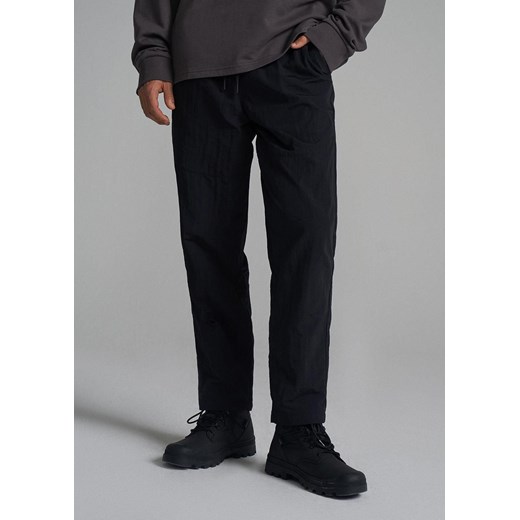 Spodnie typu jogger z nylonu M Diverse