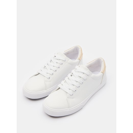 Mohito - Sneakersy - biały ze sklepu Mohito w kategorii Trampki damskie - zdjęcie 184186235