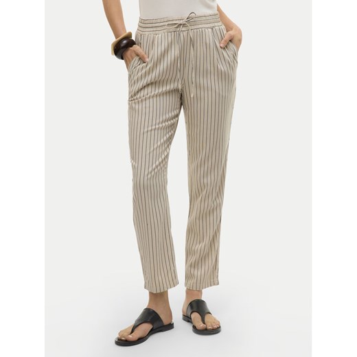 Vero Moda Spodnie materiałowe Jesmilo 10279691 Beżowy Regular Fit ze sklepu MODIVO w kategorii Spodnie damskie - zdjęcie 184187386