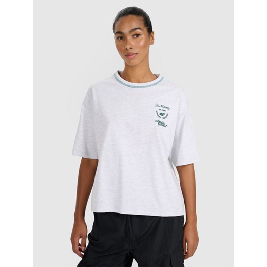 Damski t-shirt oversize z nadrukiem 4F 4FRSS25TTSHF2979 - szary ze sklepu Sportstylestory.com w kategorii Bluzki damskie - zdjęcie 184208199