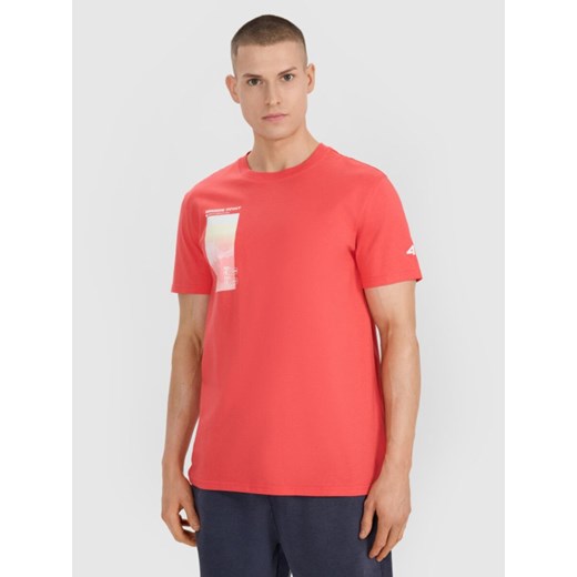 Męski t-shirt z nadrukiem 4F 4FRSS25TTSHM2997 - różowy ze sklepu Sportstylestory.com w kategorii T-shirty męskie - zdjęcie 184208326
