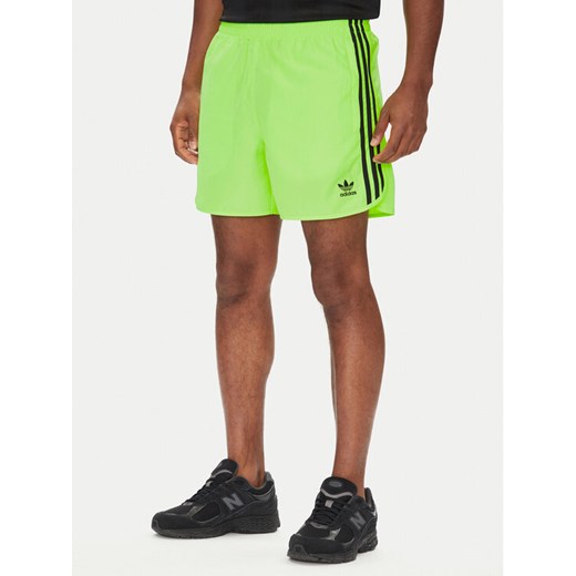 adidas Szorty sportowe adicolor Classics Sprinter JY1269 Zielony Regular Fit ze sklepu MODIVO w kategorii Spodenki męskie - zdjęcie 184215867