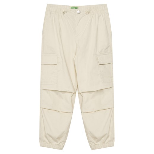United Colors Of Benetton Spodnie materiałowe 4L2VCF046 Beżowy Relaxed Fit ze sklepu MODIVO w kategorii Spodnie chłopięce - zdjęcie 184215869