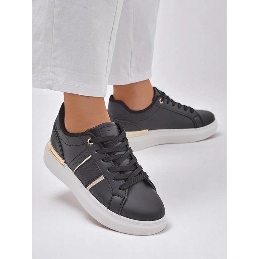 Royalfashion Sportowe sneakersy damskie na grubszej podeszwie Montanas ze sklepu royalfashion.pl w kategorii Buty sportowe damskie - zdjęcie 184219425