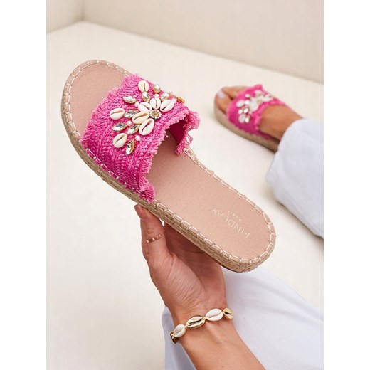 Royalfashion Klapki damskie z muszelkami Sandy ze sklepu royalfashion.pl w kategorii Klapki damskie - zdjęcie 184220297