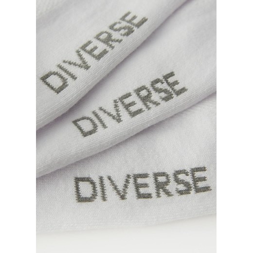 "} Diverse 43-46 Diverse