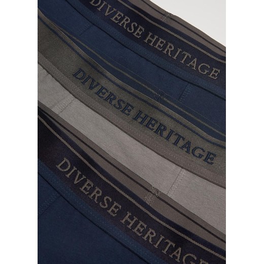"} Diverse M Diverse