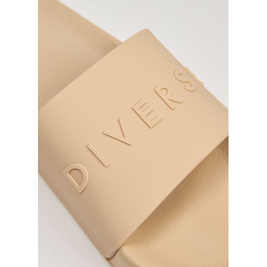 "} Diverse 37 Diverse