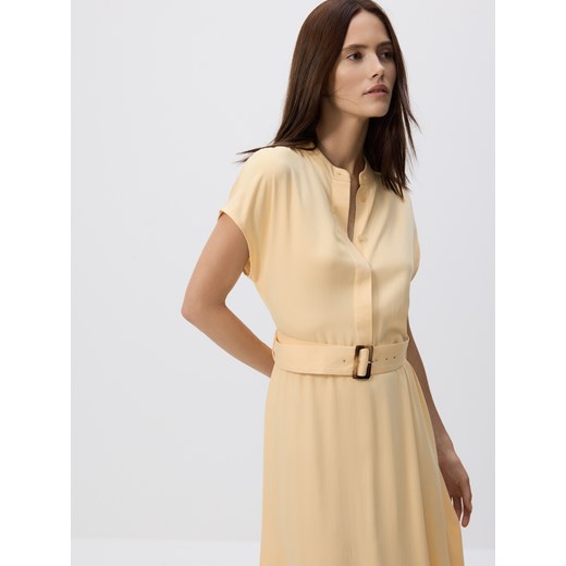 Reserved sukienka z krótkim rękawem z wiskozy w serek z paskami 