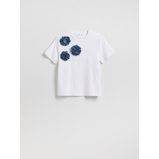 Reserved - T-shirt z kwiatową aplikacją - biały ze sklepu Reserved w kategorii Bluzki damskie - zdjęcie 184254566