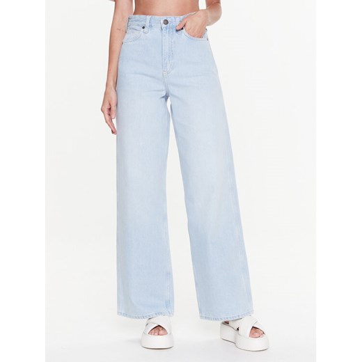 Calvin Klein Jeansy K20K205606 Niebieski Relaxed Fit ze sklepu MODIVO w kategorii Jeansy damskie - zdjęcie 184261027