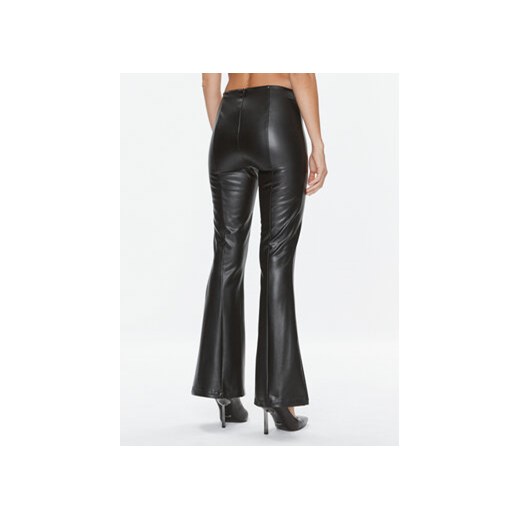 Guess Spodnie z imitacji skóry Nia W3BB18 K8S30 Czarny Regular Fit Guess XL MODIVO