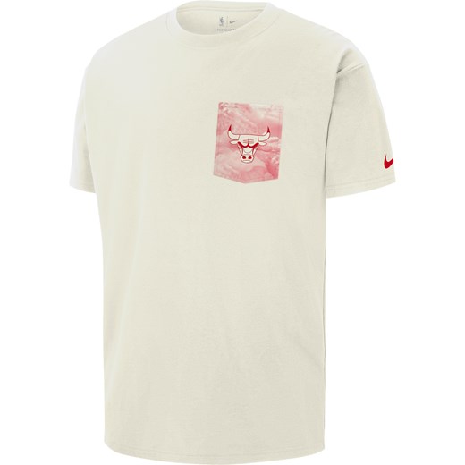 T-shirt męski Nike NBA Max90 Chicago Bulls Courtside - Biel ze sklepu Nike poland w kategorii T-shirty męskie - zdjęcie 184264226