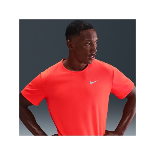 Męska koszulka z krótkim rękawem do biegania Nike Dri-FIT UV Miler - Czerwony ze sklepu Nike poland w kategorii T-shirty męskie - zdjęcie 184264466