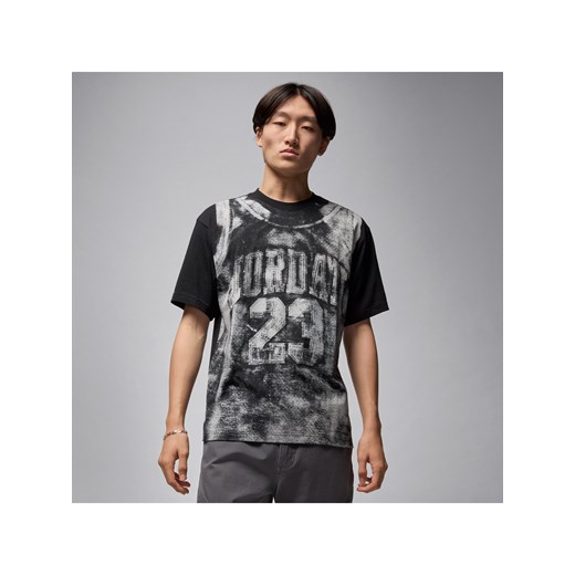Męski T-shirt z nadrukiem w stylu uniwersyteckim Jordan Brooklyn - Czerń ze sklepu Nike poland w kategorii T-shirty męskie - zdjęcie 184264667