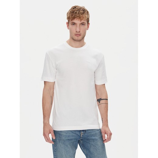 Calvin Klein T-Shirt K10K112749 Biały Comfort Fit ze sklepu MODIVO w kategorii T-shirty męskie - zdjęcie 184269439