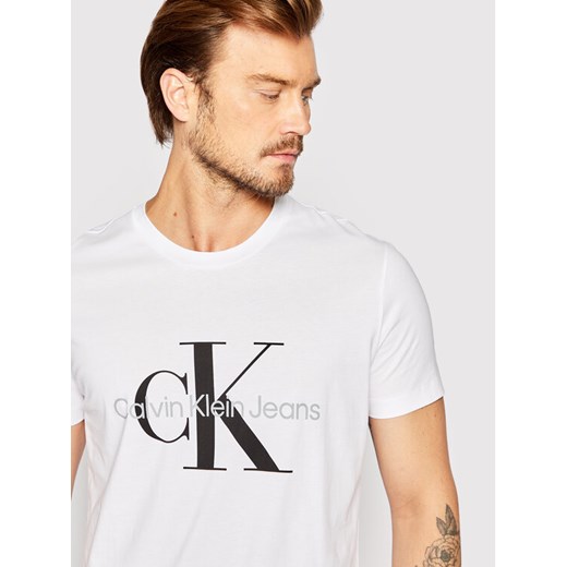 Calvin Klein Jeans T-Shirt J30J320935 Biały Slim Fit ze sklepu MODIVO w kategorii T-shirty męskie - zdjęcie 184290567
