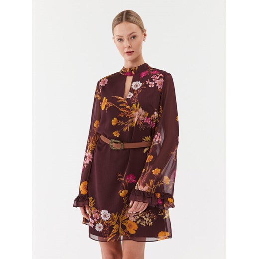Guess Sukienka codzienna W3BK75 WDW52 Bordowy Regular Fit ze sklepu MODIVO w kategorii Sukienki - zdjęcie 184295817
