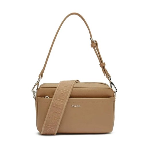 Calvin Klein Listonoszka ze sklepu Gomez Fashion Store w kategorii Listonoszki - zdjęcie 184298578