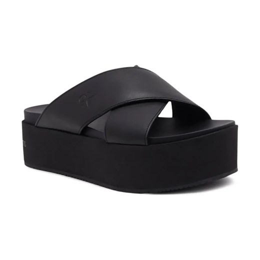 Calvin Klein Jeans Skórzane klapki ze sklepu Gomez Fashion Store w kategorii Klapki damskie - zdjęcie 184300368