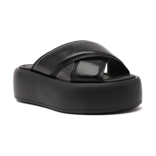 Calvin Klein Skórzane klapki BUBBLE SLIDE ze sklepu Gomez Fashion Store w kategorii Klapki damskie - zdjęcie 184303105
