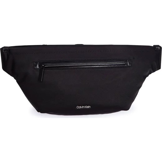 Calvin Klein Saszetka nerka EASE ze sklepu Gomez Fashion Store w kategorii Nerki - zdjęcie 184321667