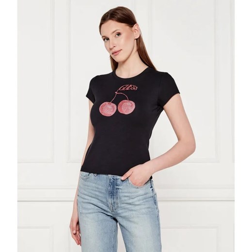 GUESS T-shirt WAVY CHERRY | Slim Fit ze sklepu Gomez Fashion Store w kategorii Bluzki damskie - zdjęcie 184325078