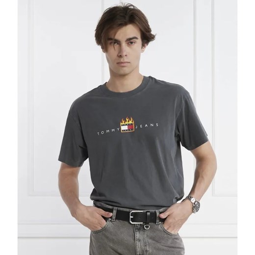Tommy Jeans T-shirt LINEAR FIRE FLAG | Relaxed fit ze sklepu Gomez Fashion Store w kategorii T-shirty męskie - zdjęcie 184327917