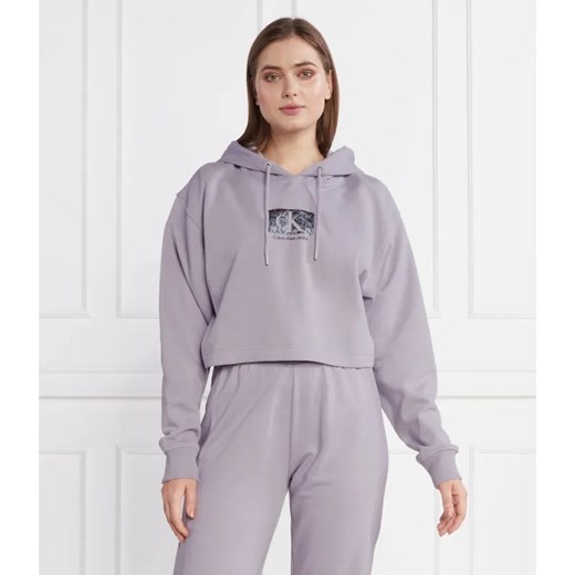 Calvin Klein Jeans Bluza PRINTED BOX | Cropped Fit ze sklepu Gomez Fashion Store w kategorii Bluzy damskie - zdjęcie 184331575