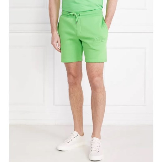 Tommy Hilfiger Szorty HILFIGER CURVE LOGO SWEATSHORT | Regular Fit ze sklepu Gomez Fashion Store w kategorii Spodenki męskie - zdjęcie 184338299