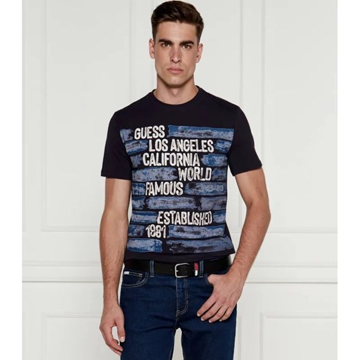 GUESS T-shirt WORLD FAMOUS | Regular Fit ze sklepu Gomez Fashion Store w kategorii T-shirty męskie - zdjęcie 184341779