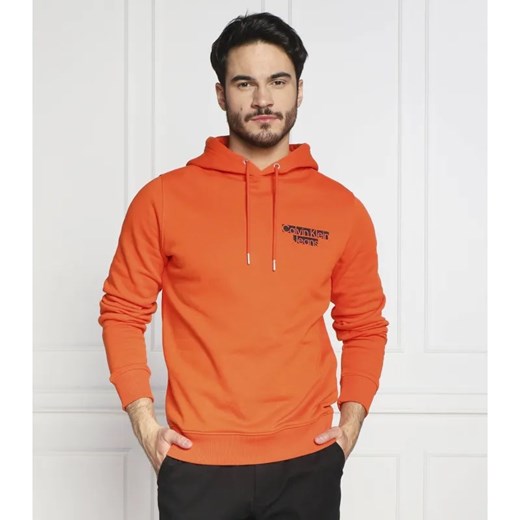 Calvin Klein Jeans Bluza SEASONAL BLOCKED LOGO HOODIE | Regular Fit ze sklepu Gomez Fashion Store w kategorii Bluzy męskie - zdjęcie 184348196