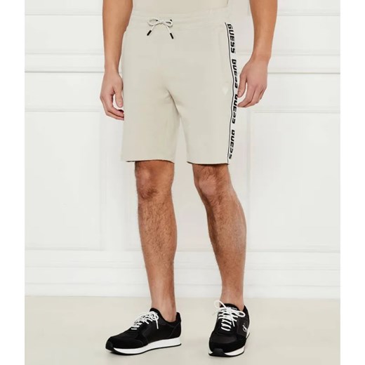 GUESS ACTIVE Szorty ARLO | Regular Fit ze sklepu Gomez Fashion Store w kategorii Spodenki męskie - zdjęcie 184353148