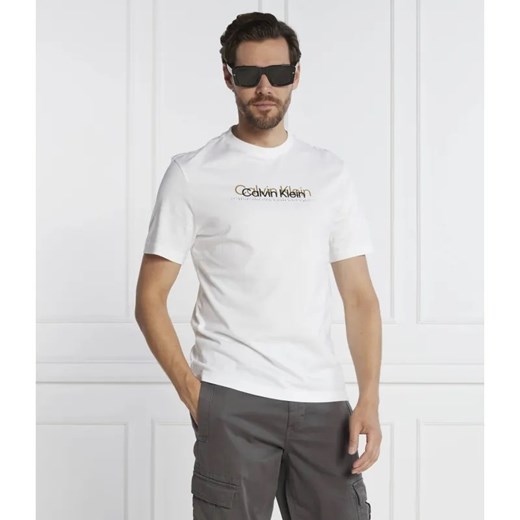 Calvin Klein T-shirt DOUBLE FLOCK LOGO | Regular Fit ze sklepu Gomez Fashion Store w kategorii T-shirty męskie - zdjęcie 184356367