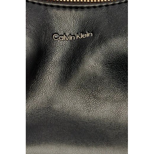 Torebka hobo Calvin Klein