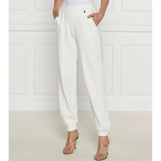 Patrizia Pepe Spodnie | Regular Fit ze sklepu Gomez Fashion Store w kategorii Spodnie damskie - zdjęcie 184506429