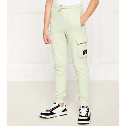 Calvin Klein Jeans Spodnie dresowe | Relaxed fit ze sklepu Gomez Fashion Store w kategorii Spodnie chłopięce - zdjęcie 184507347