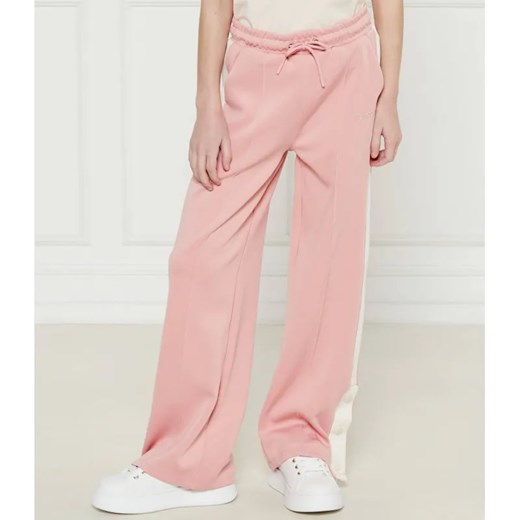 GUESS ACTIVE Spodnie dresowe | Relaxed fit ze sklepu Gomez Fashion Store w kategorii Spodnie dziewczęce - zdjęcie 184507847
