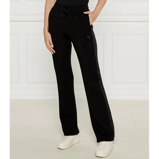 GUESS ACTIVE Spodnie dresowe | Regular Fit ze sklepu Gomez Fashion Store w kategorii Spodnie damskie - zdjęcie 184508718