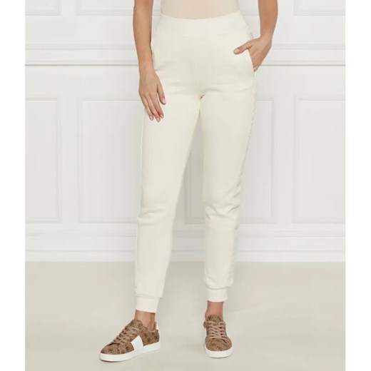 GUESS ACTIVE Spodnie dresowe | Regular Fit ze sklepu Gomez Fashion Store w kategorii Spodnie damskie - zdjęcie 184508807