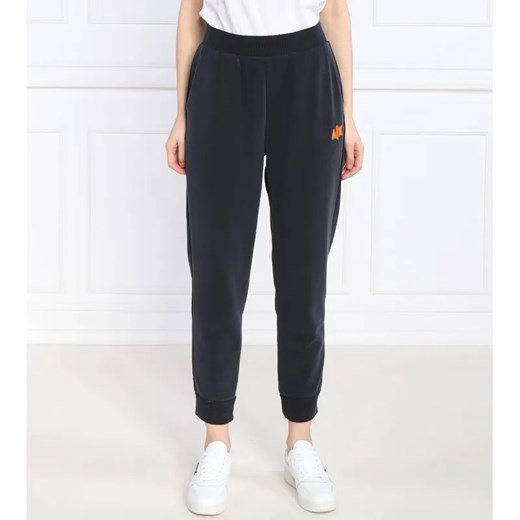 Armani Exchange Spodnie dresowe | Regular Fit ze sklepu Gomez Fashion Store w kategorii Spodnie damskie - zdjęcie 184509615