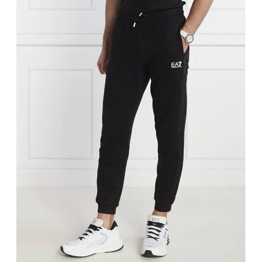 EA7 Spodnie dresowe | Regular Fit ze sklepu Gomez Fashion Store w kategorii Spodnie męskie - zdjęcie 184510176