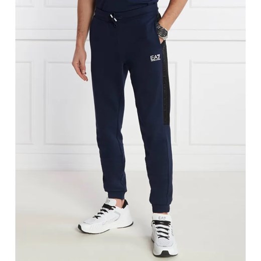 EA7 Spodnie dresowe | Regular Fit ze sklepu Gomez Fashion Store w kategorii Spodnie męskie - zdjęcie 184510295