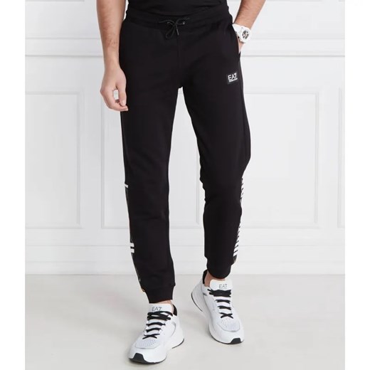 EA7 Spodnie dresowe | Regular Fit ze sklepu Gomez Fashion Store w kategorii Spodnie męskie - zdjęcie 184511407